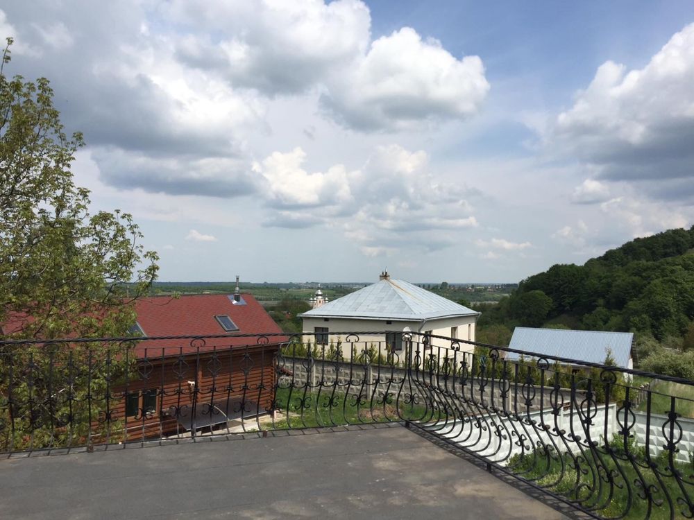 Продається будинок село Гончарі , Давидівська громада.