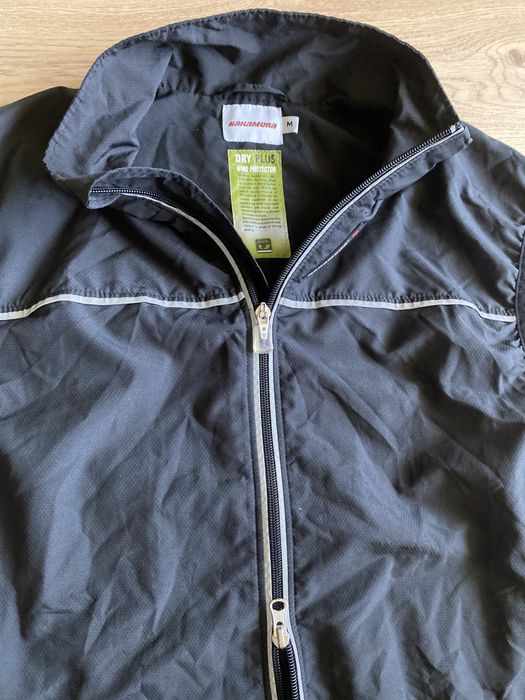 Kamizelka Nakamura wind protection windwall