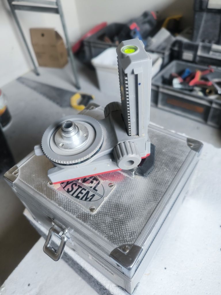 Laser samopoziomujący Nivel system CL1G