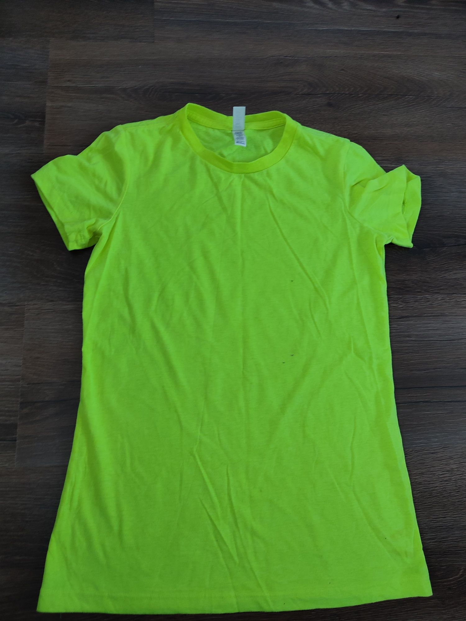 футболка жіноча неонового кольору