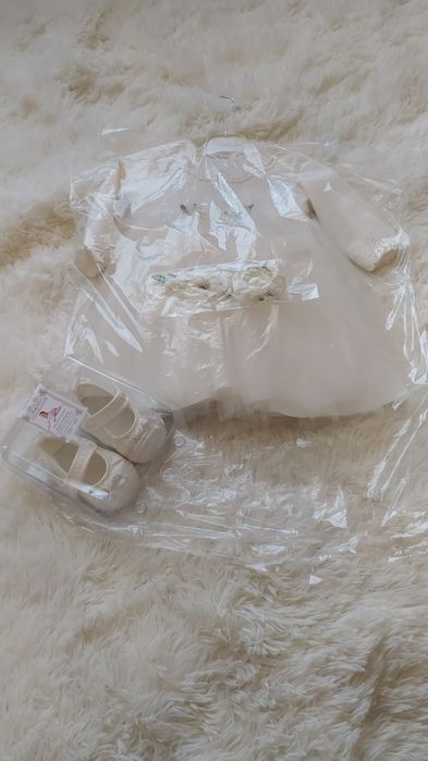 Ubranko 1do chrztu dla dziewczynki