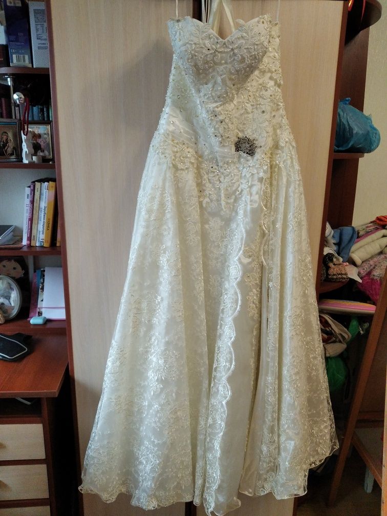 Весільна сукня 46-48
