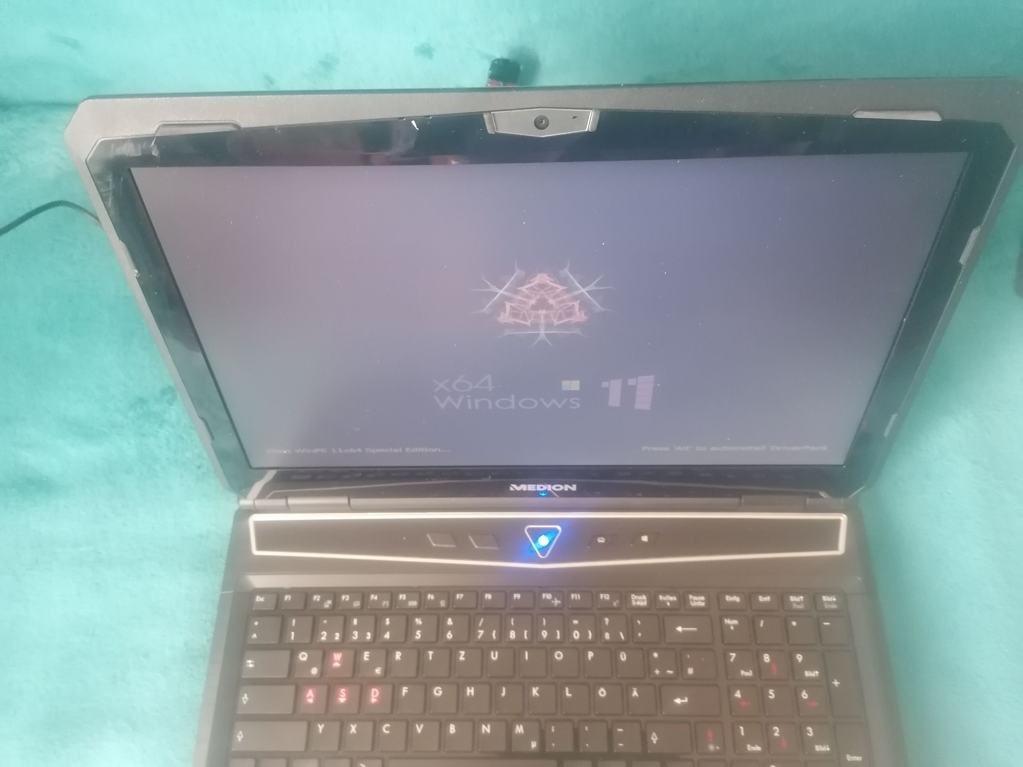 Ігровий Ноутбук 15.6" Medion Erazer X6825 8/750Gb