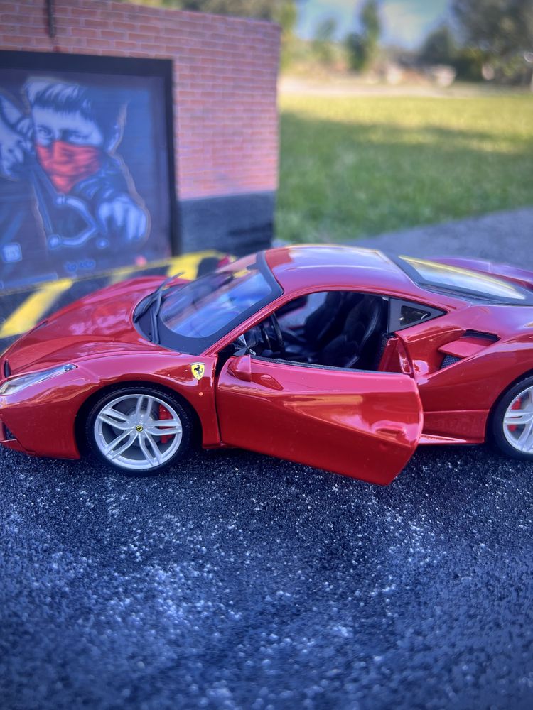 Ferrari 488 - 1:24 (Novo)
