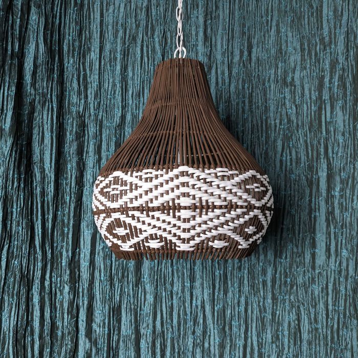 Світильники із лози ручної роботи.