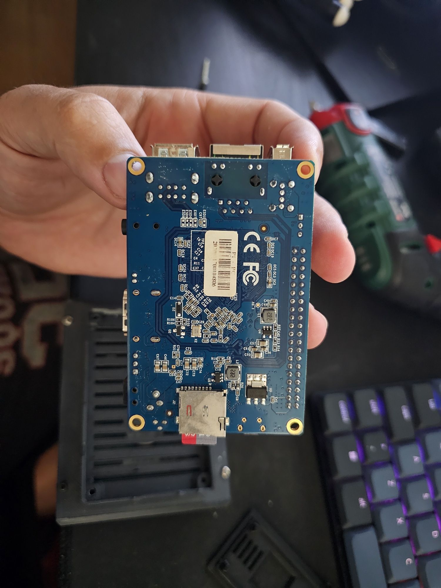 Orange pi pc com caixa dissipadores e cabo de alimentação
