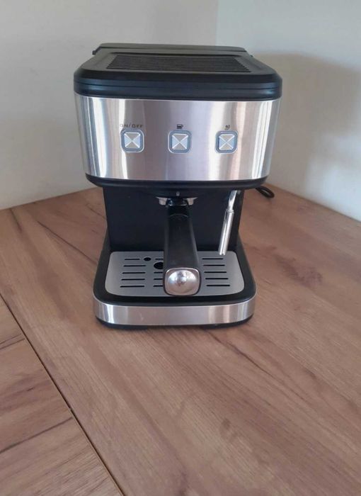 Ekspres do kawy ze spieniaczem