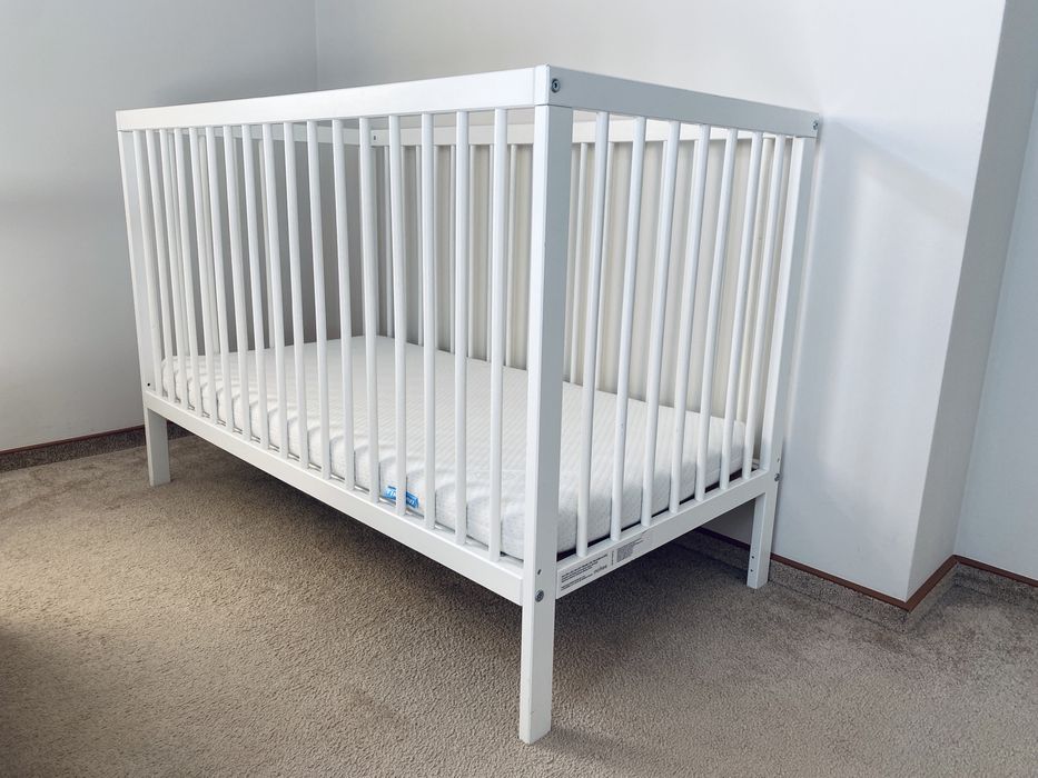 Łóżeczko dziecięce Mokke 120 x 60 drewno + materac Fiki Miki