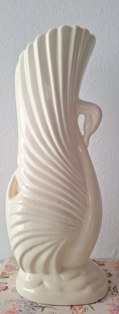Kremowy wazon łabędź retro vintage