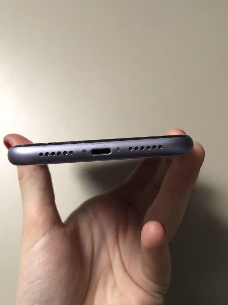 iPhone 11 (на ремонт)