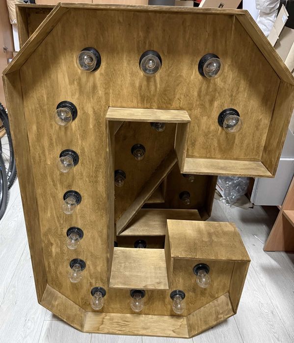 Об’ємні світлові ретро-букви