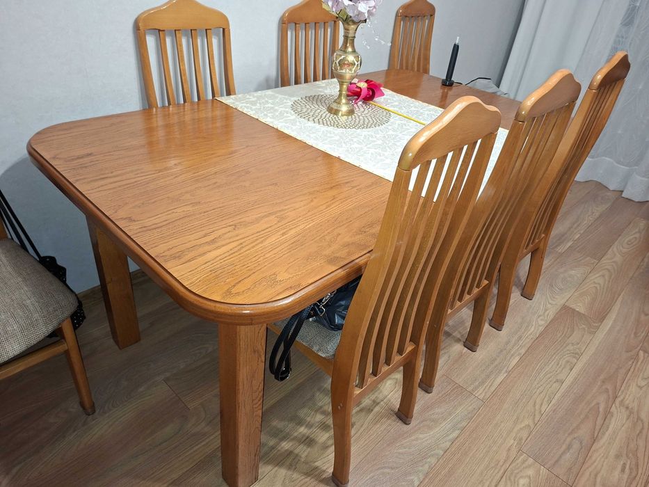 Stół rozkładany z krzesłami 6 szt + 4 szt.