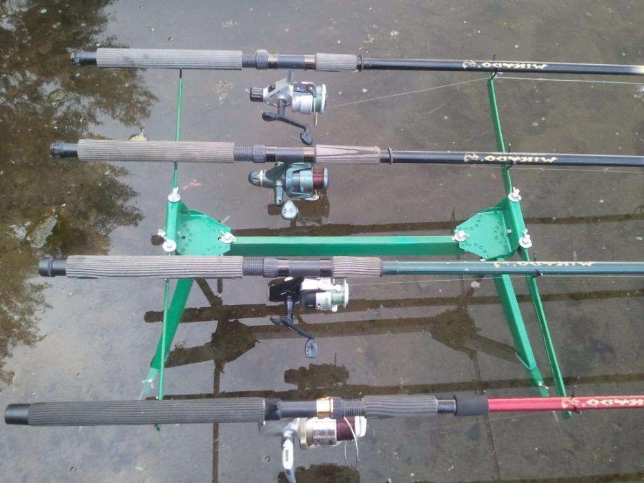 4 Fishing Rods (оцинкованная подставка для удилища)