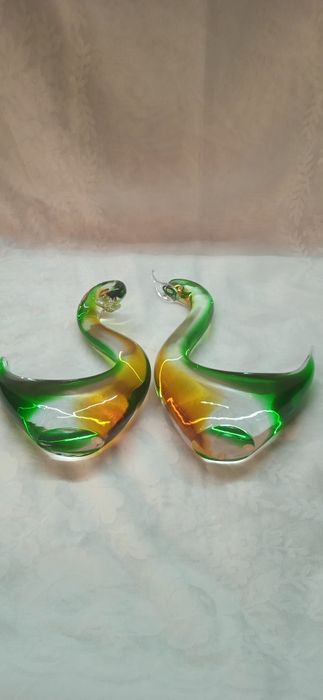 Dois Cisnes Murano Glass em perfeito estado