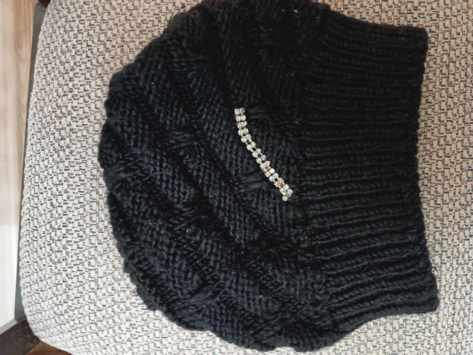 Зимові в'язані шапочки