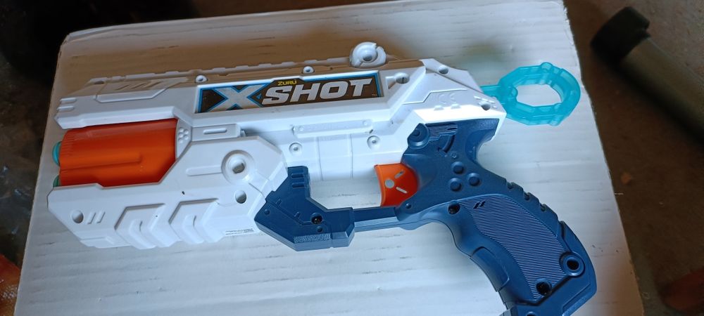 Pistolet XSHOT Zuru