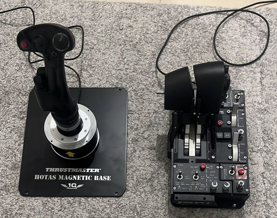 Joystick Thrustmaster c/ base + Throttle Winwing