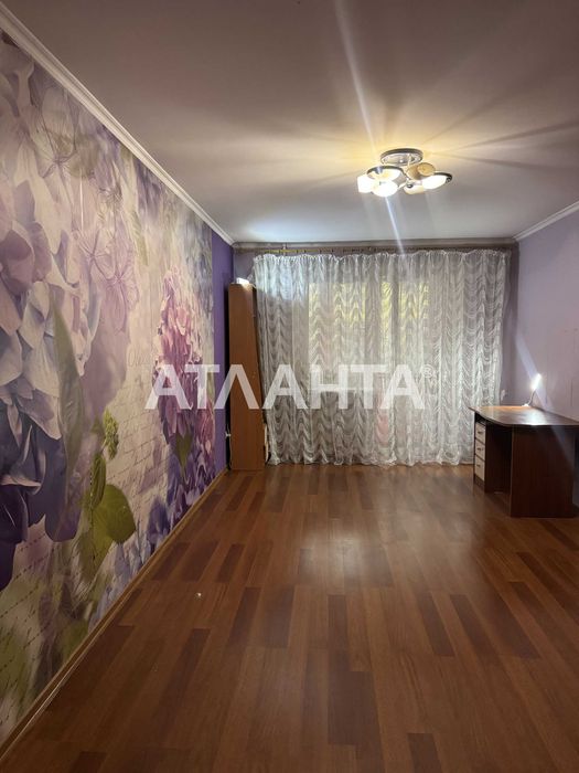 3 комнатная квартира в Приморском районе