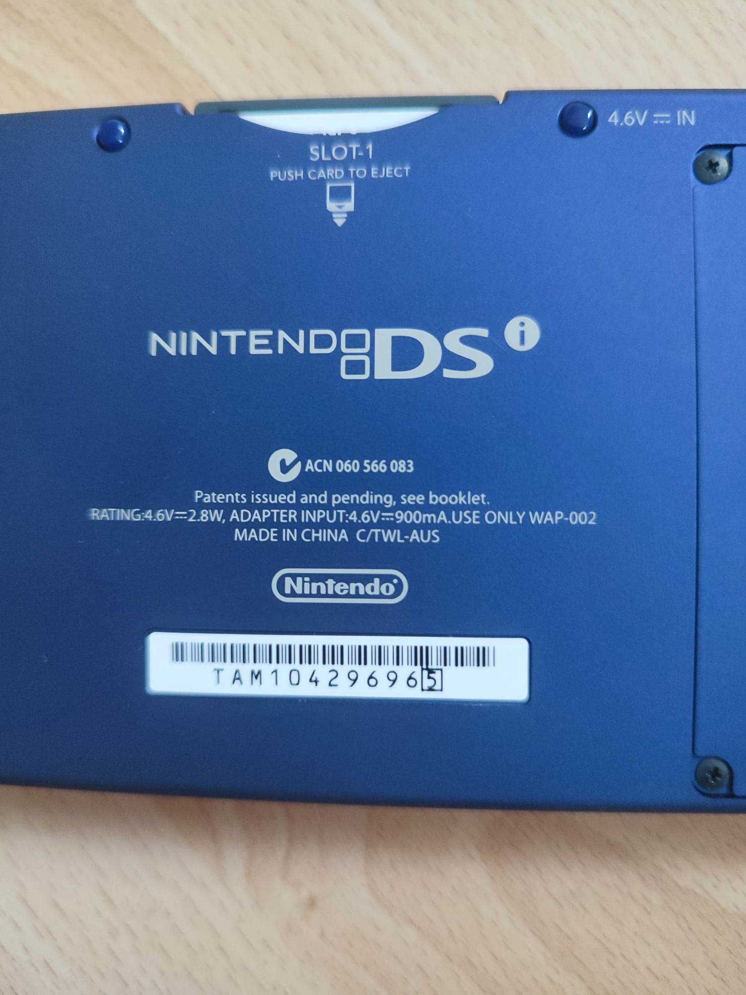 Nintendoo DS + etui + gry