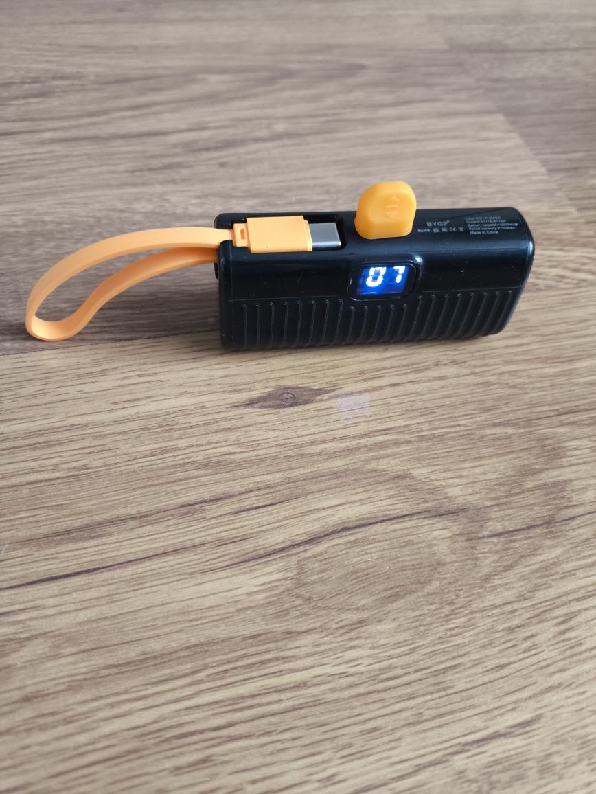 QGeeM Mini Power Bank 5000mAh