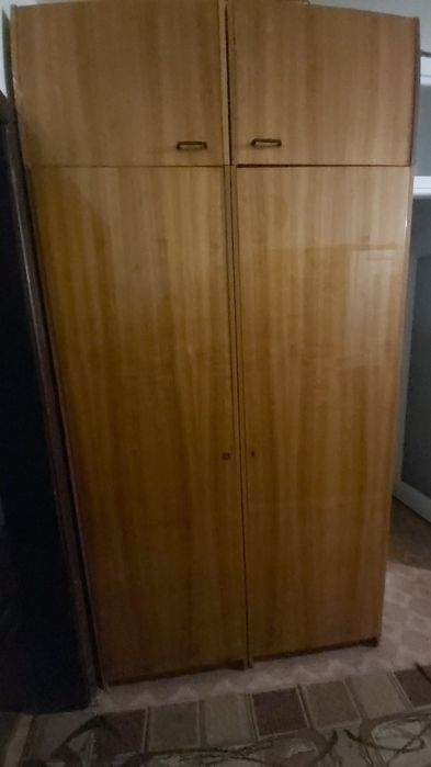 Продам шафу 120см ширина на 235 см висота