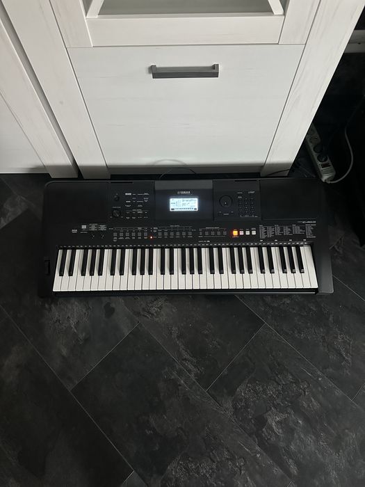Синтезатор Yamaha PSR E463