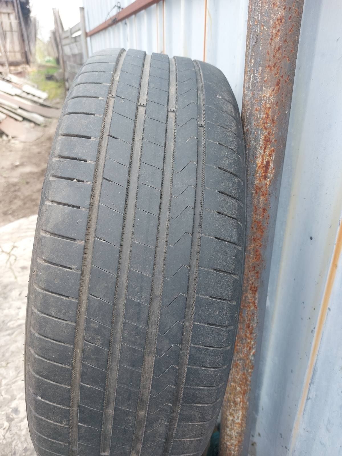 Продам комплект  hankook ventuz prame 4 . 225 /55/r19