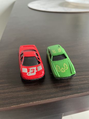 Samochodziki kolekcjonerskie zabawki