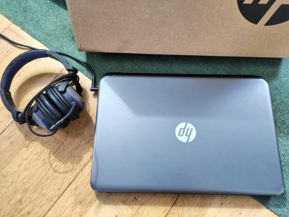 HP Laptop / Portátil com 12GB RAM e 128GB SSD (com Marcas de Uso)