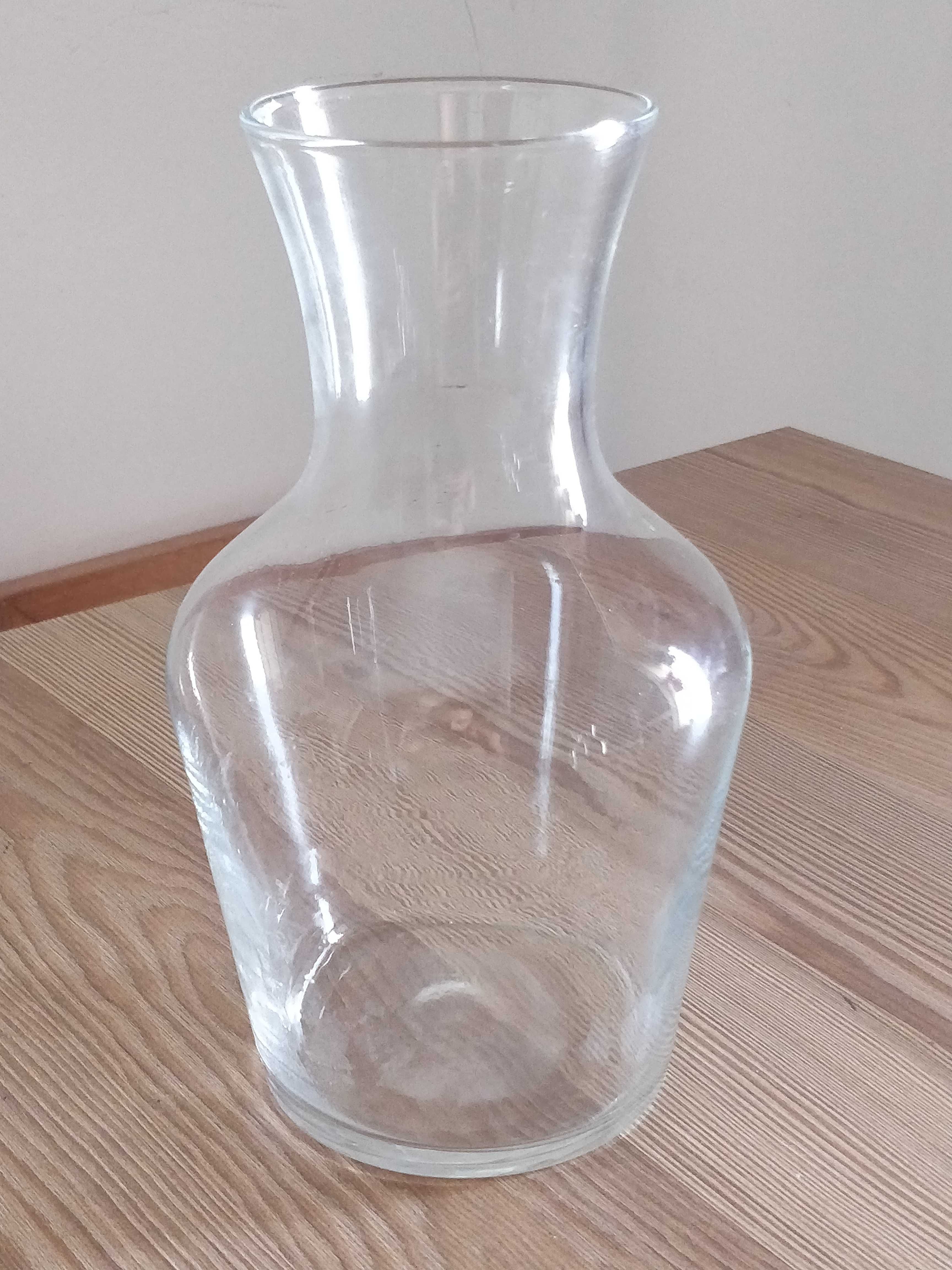 Jarra de vidro para decoração ou servir bebidas