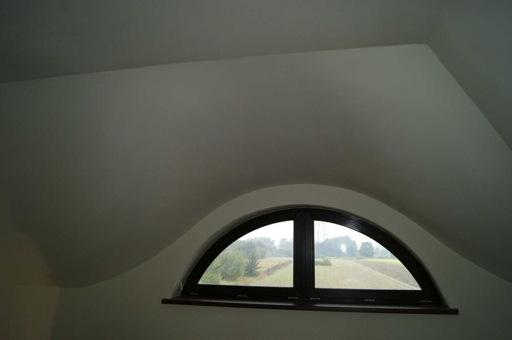 Docieplenia poddaszy wełną, sufity podwieszane, malowanie