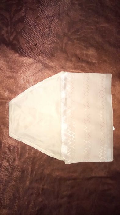 Корректирующее бельё , эластичное.