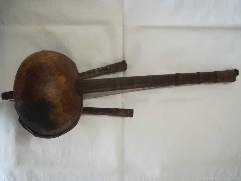 instrumento de cordas decorativo