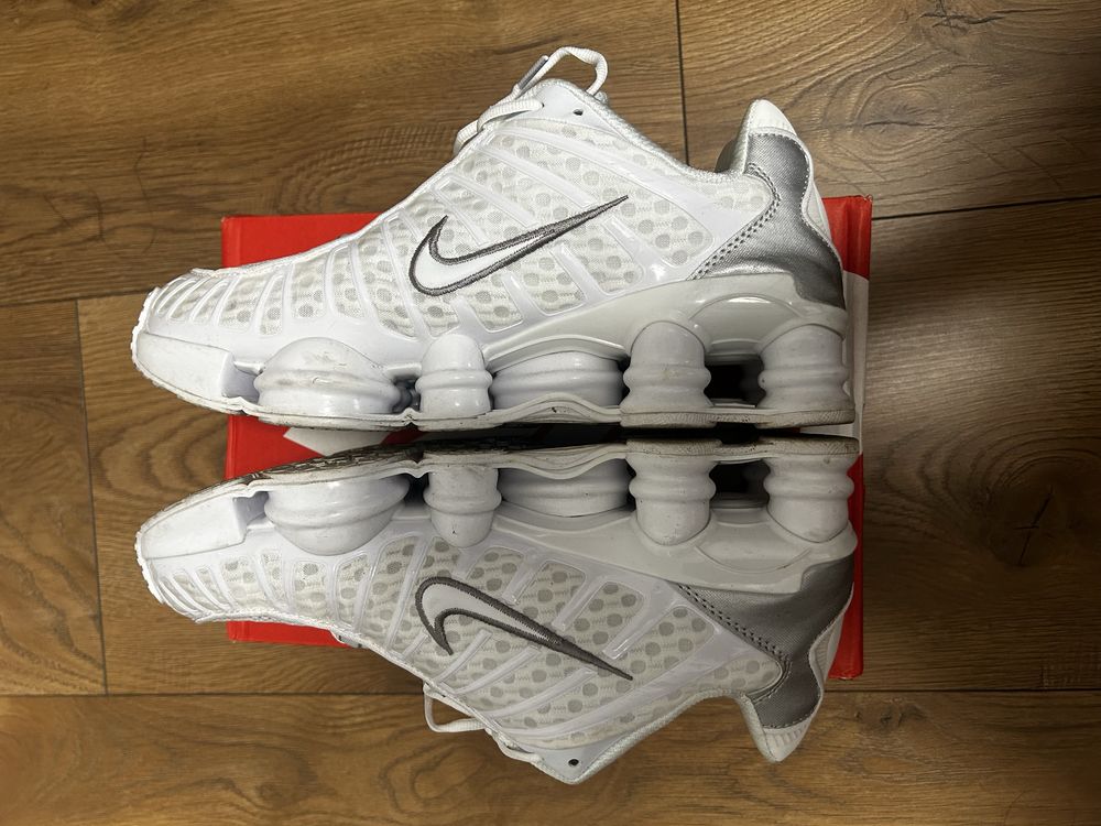 Nike Shox Biale