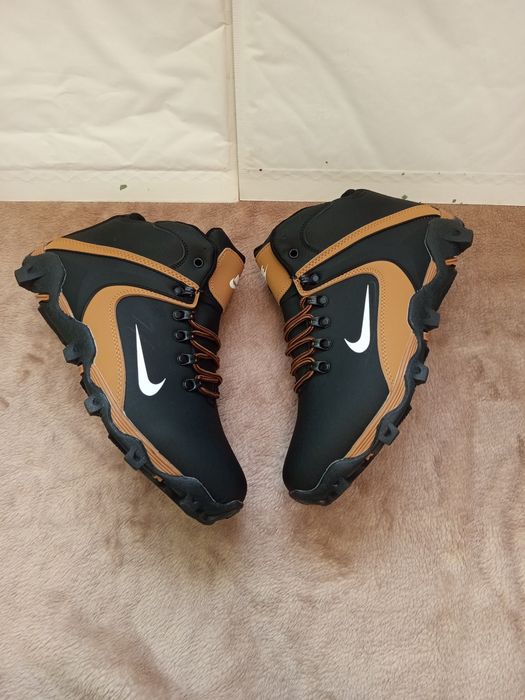 Nowe zimowe buty męskie