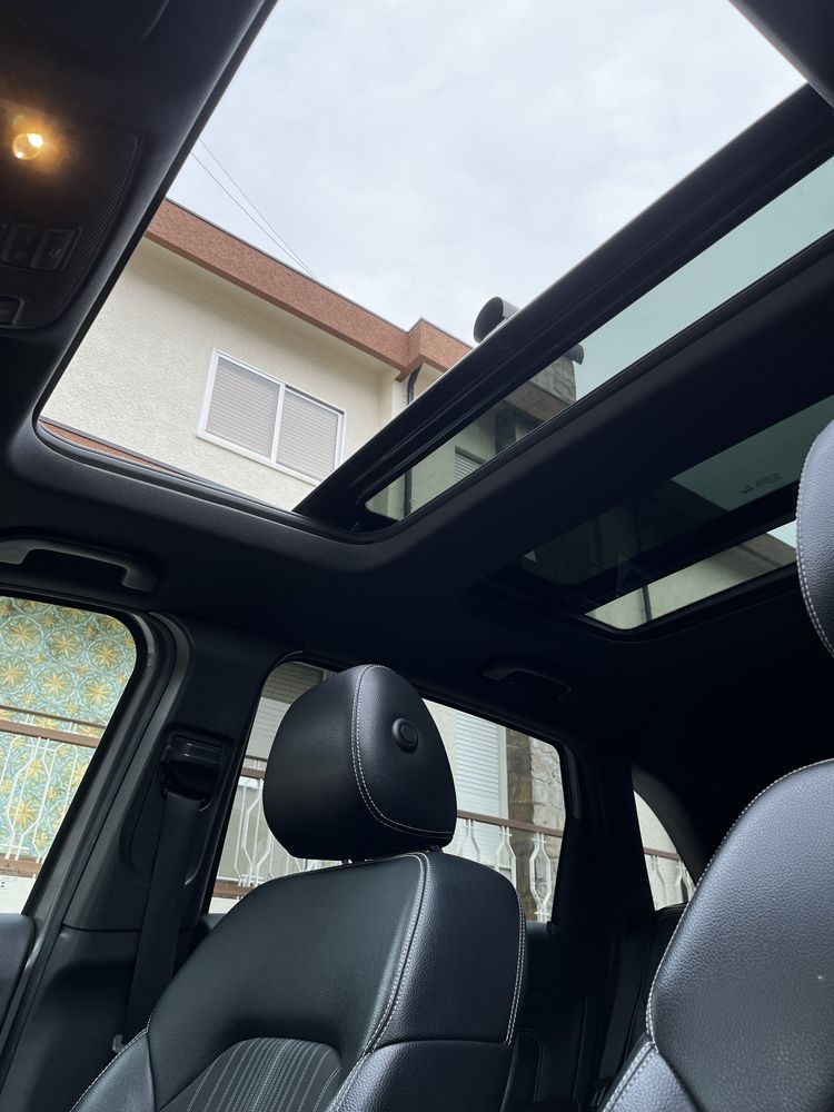 Mercedes Benz B180d Automatica com pack AMG c/ Teto de abrir