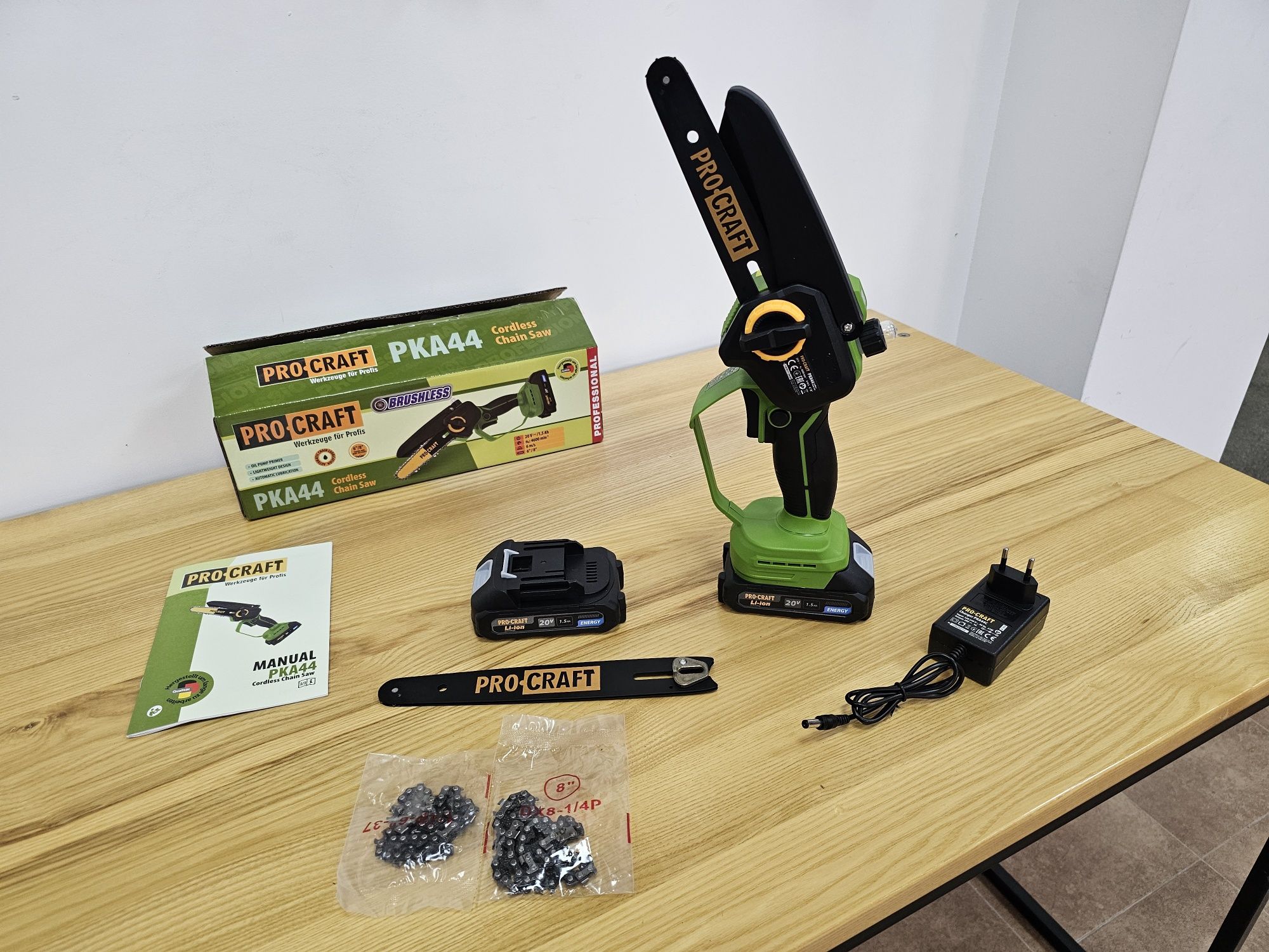 ProCraft PKA44 Мини Пила Аккумуляторная +2Акб+2Шины+2Цепи Подача масла