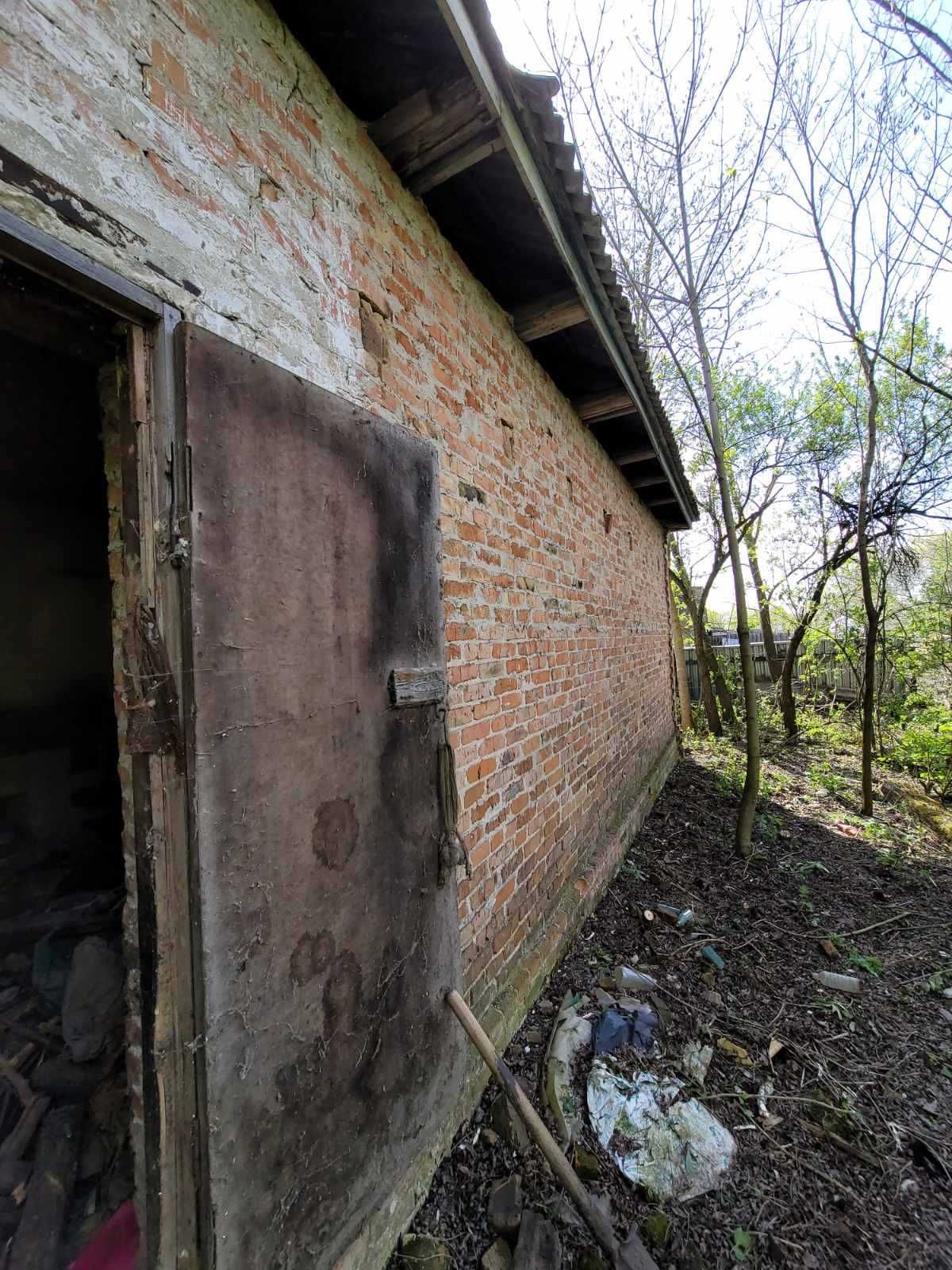 Дім та земельну ділянку. Чернігівська обл. Прилуцький район.