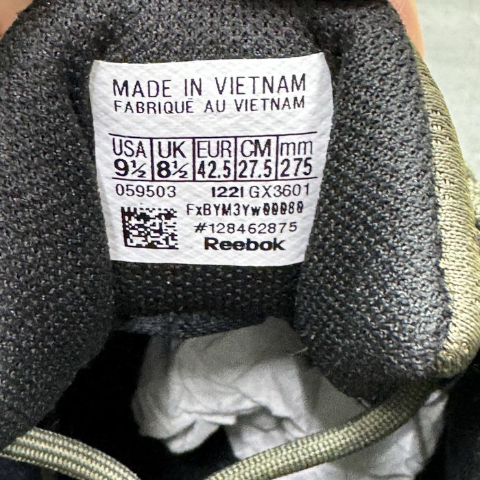 ОРИГІНАЛ 100 % Водонепроникні Кросівки Reebok Gore tex GX3601 /42.5 р