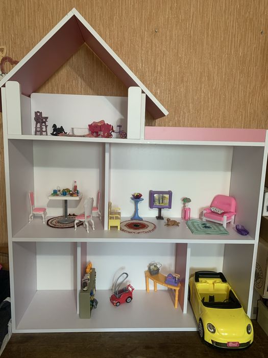 Будинок для Барбі