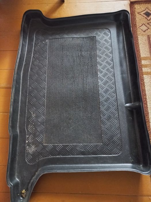 Mata bagażnika Dacia Sandero