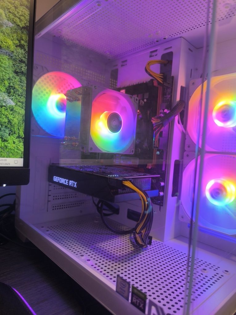 PC Gaming 3060RTX 32 RAM + Ecrã+ Periféricos