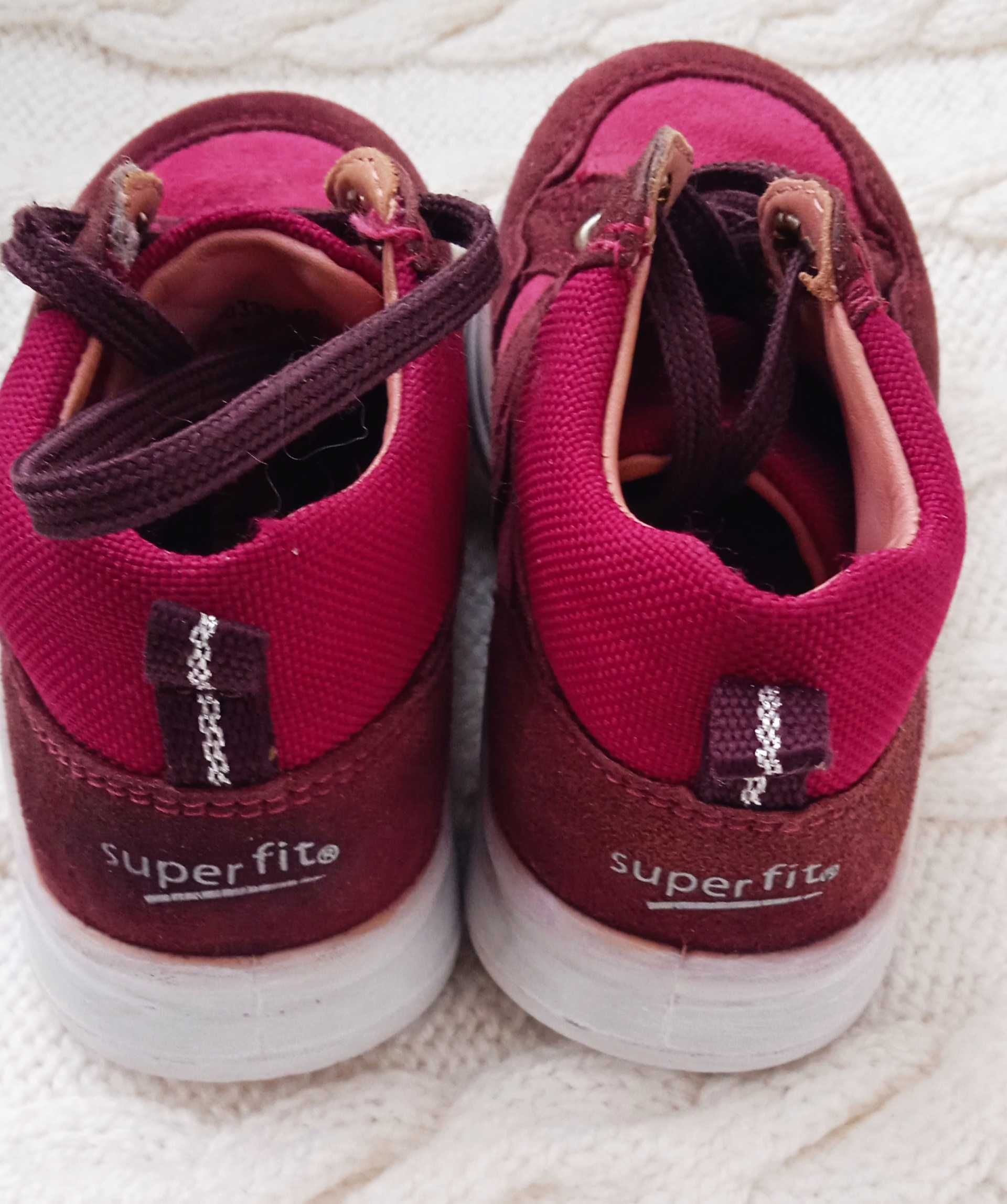Легенькие детские  ботинки  Super Fit из натуральной замши