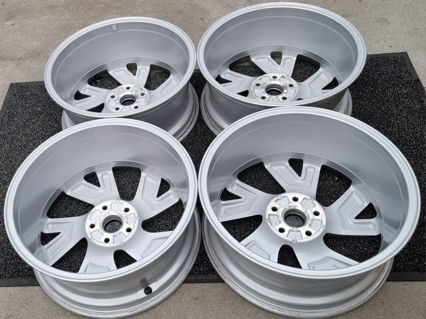 Felgi Alu 18" VW Golf VIII VII VI V Touran Caddy 5x112 SuperStan Orygi