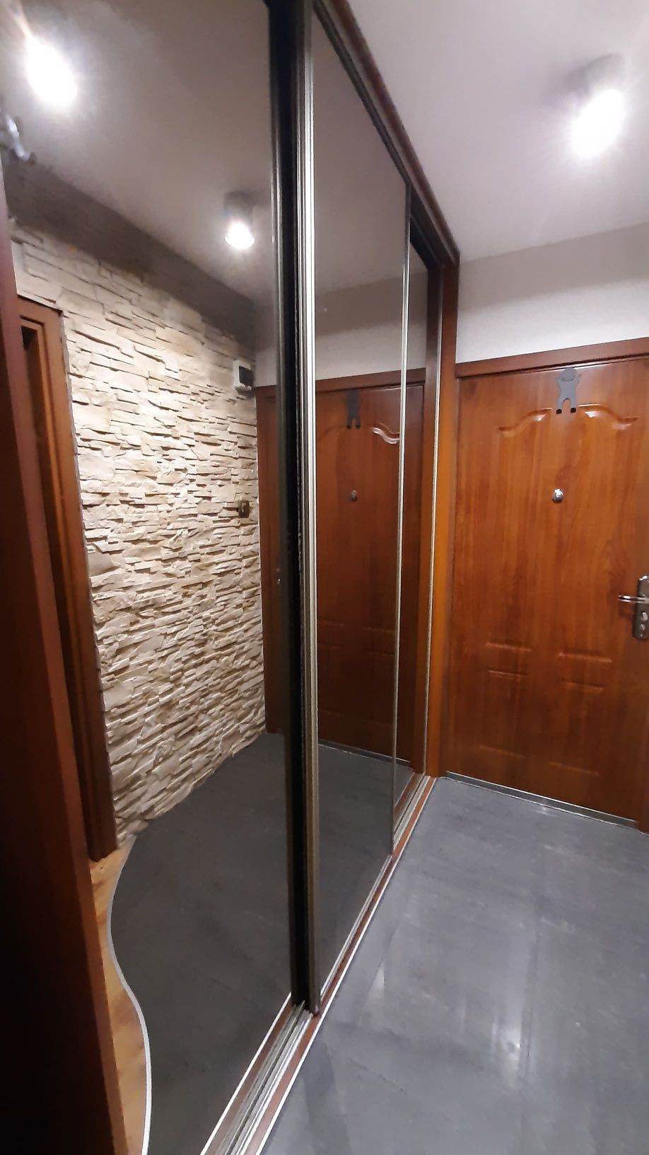 Szafa do zabudowy Indeco lustra orzech