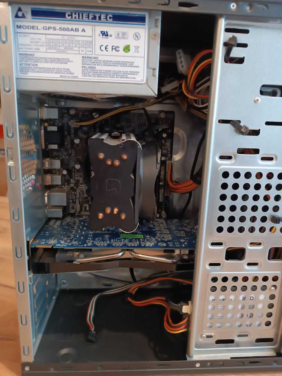i5 6500 , 8GB DDR 4, Nowy SSD 256 GB + Monitor 24''