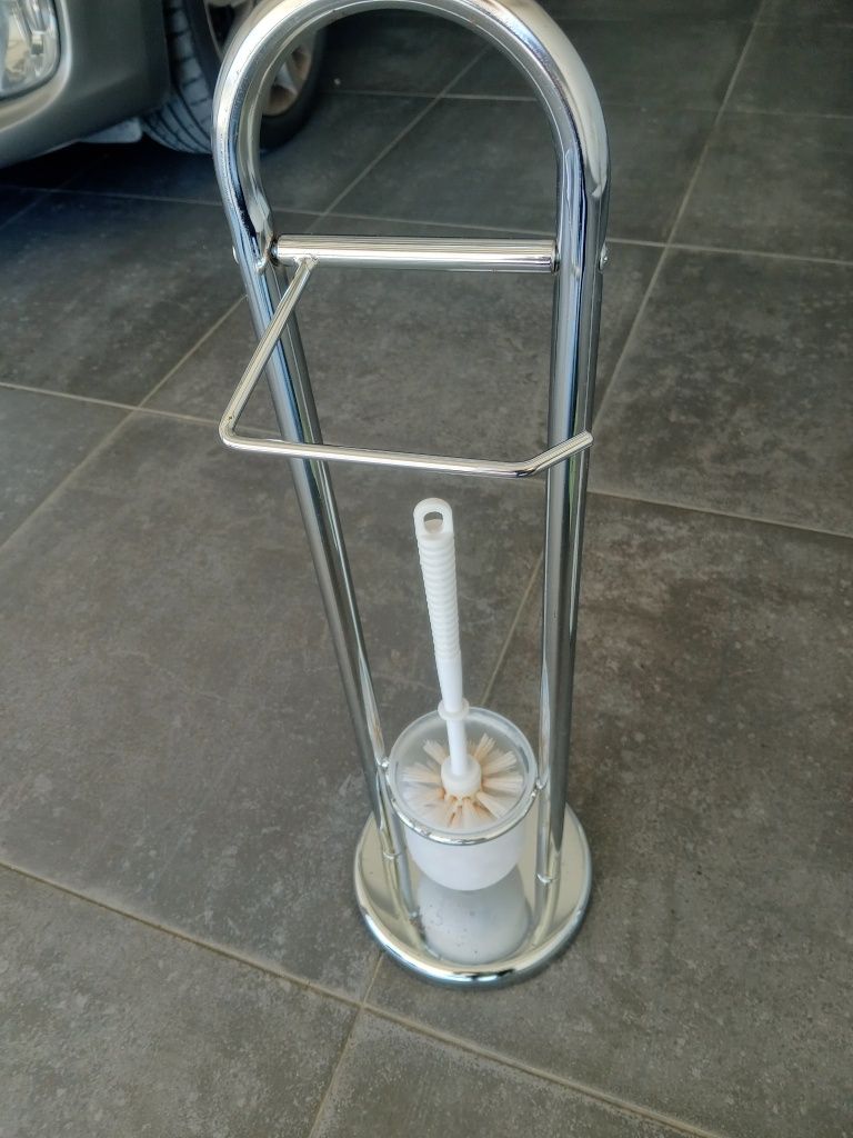 Suporte de papel higiénico e piaçaba