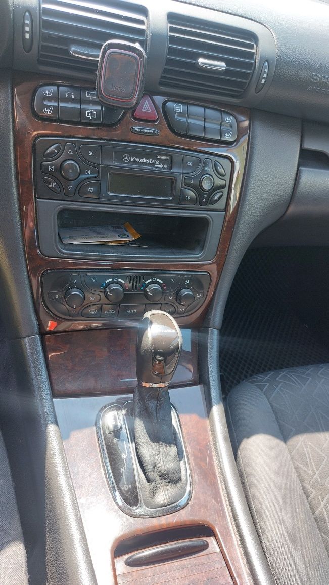 Mercedes-Benz C-Class Elegance 2003 W203 220CDI Автомат