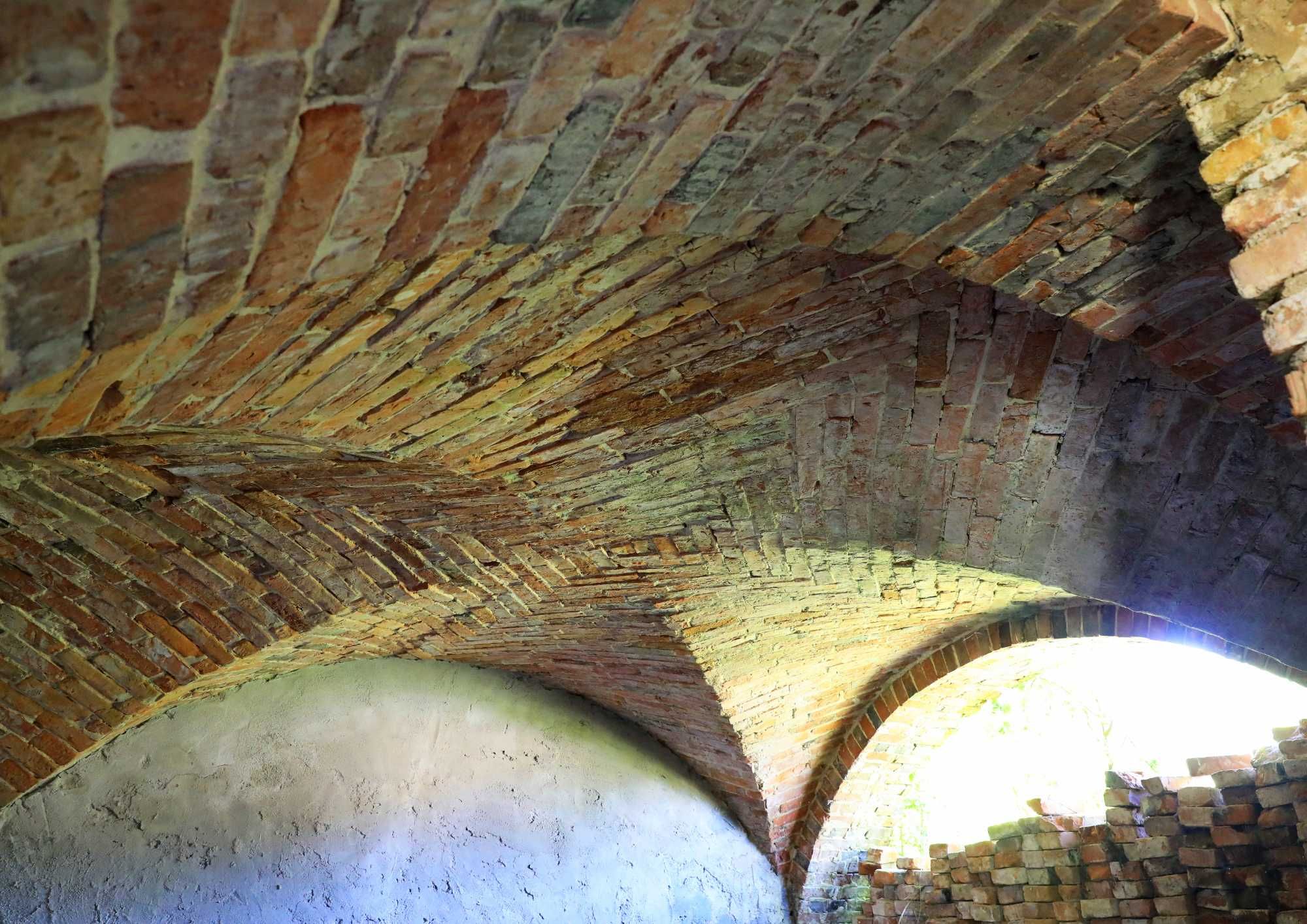 Dom-winnica do odbudowy z panoramą Wisły