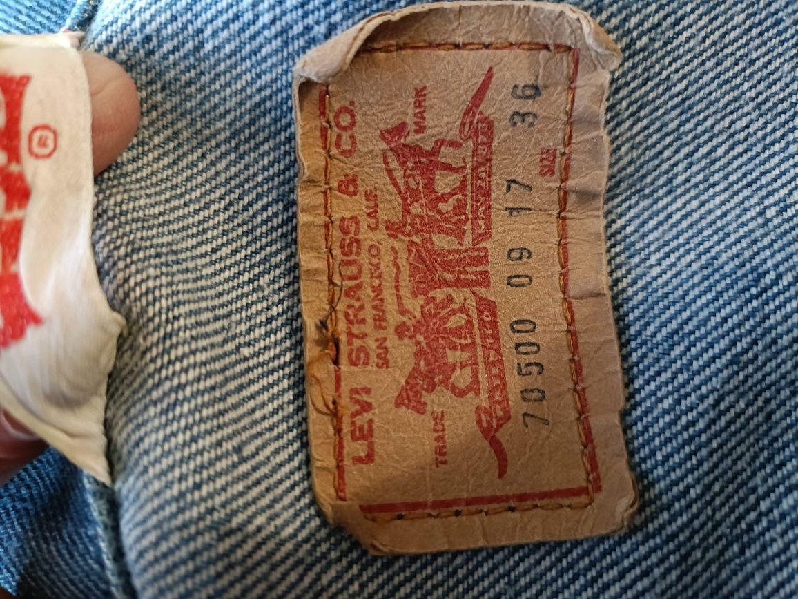 Katana Levi's Strauss